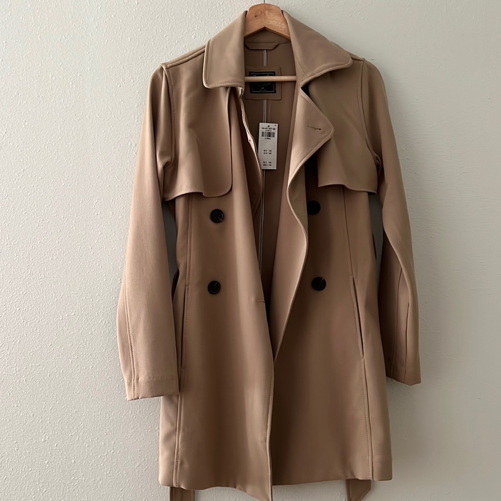 COPY - Abercrombie & Fitch Flowy Trench Coat